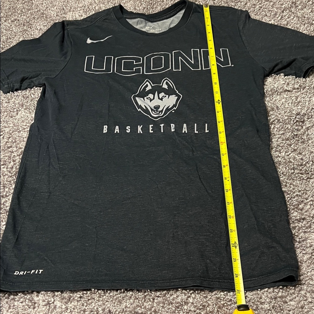 Nike UConn Basketball Black Tee - Picture 2 of 4